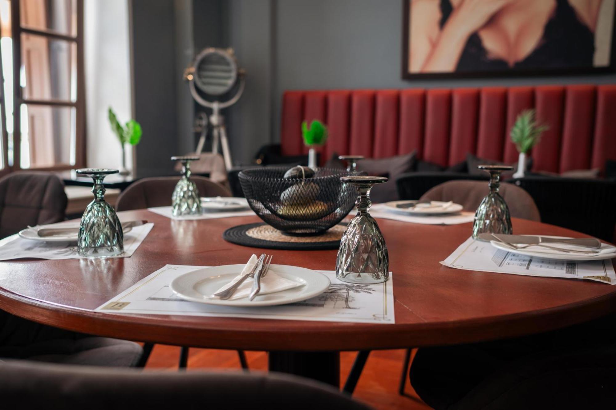 La Boheme Hotel Гитио Екстериор снимка