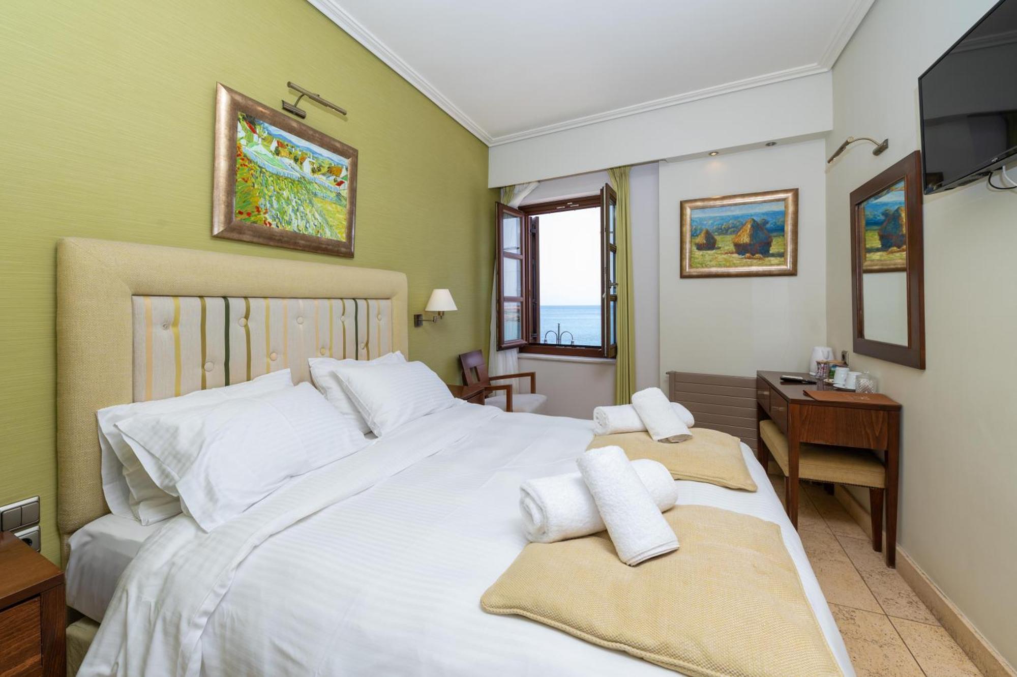 La Boheme Hotel Гитио Екстериор снимка