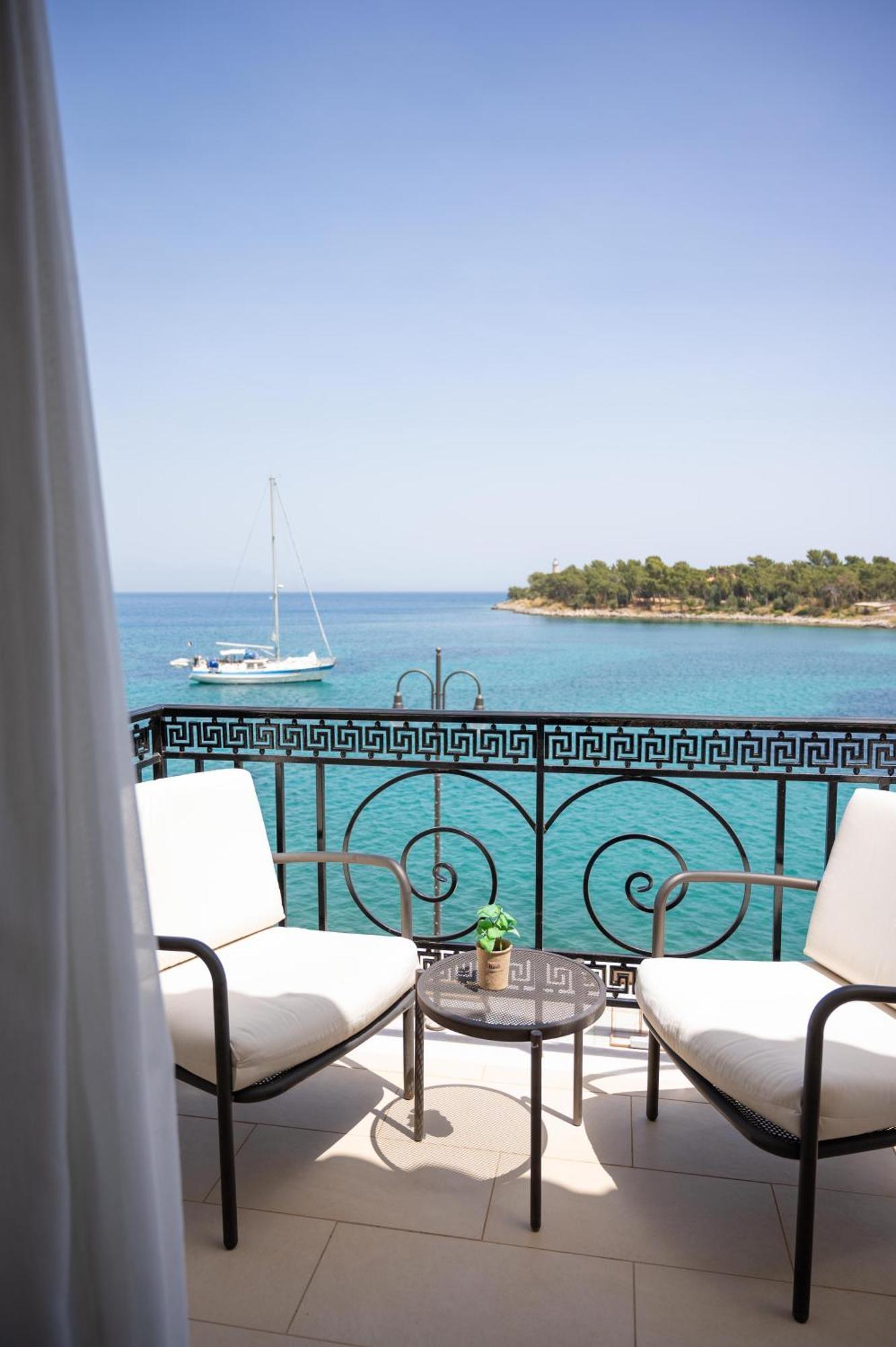 La Boheme Hotel Гитио Екстериор снимка