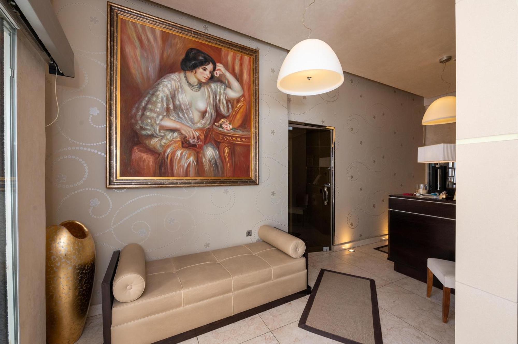 La Boheme Hotel Гитио Екстериор снимка
