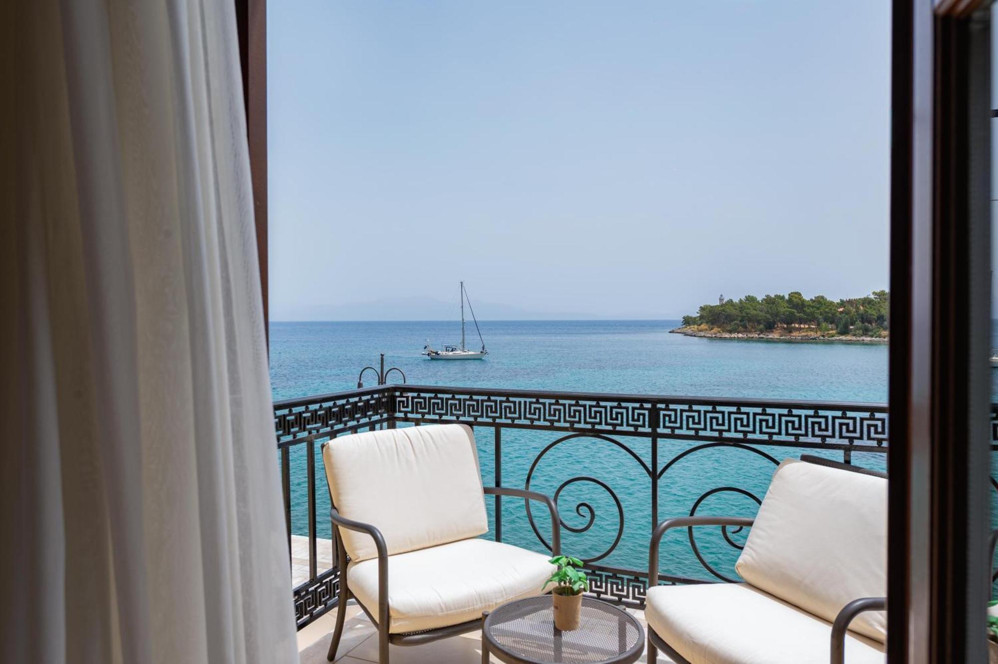 La Boheme Hotel Гитио Екстериор снимка