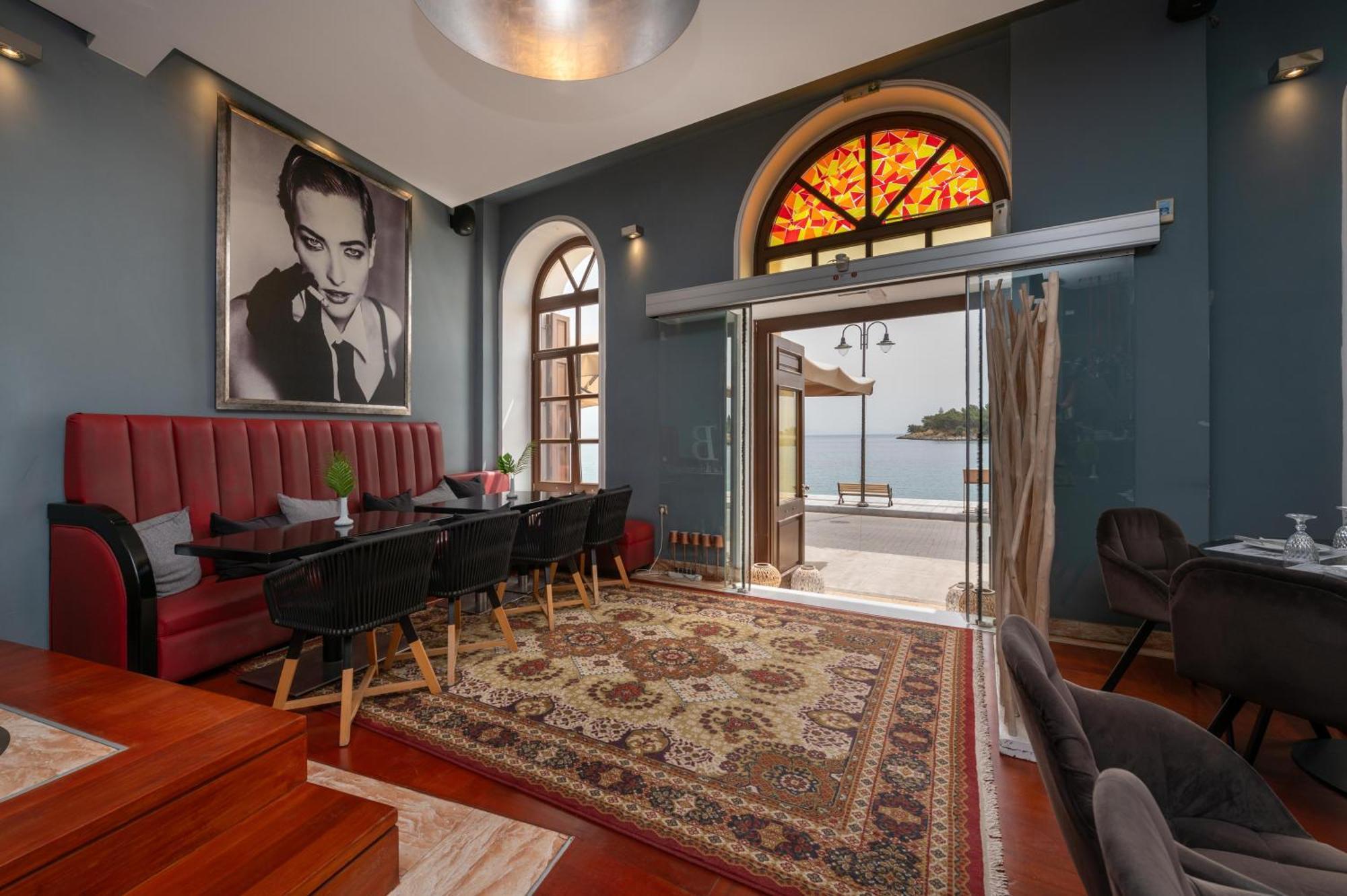 La Boheme Hotel Гитио Екстериор снимка
