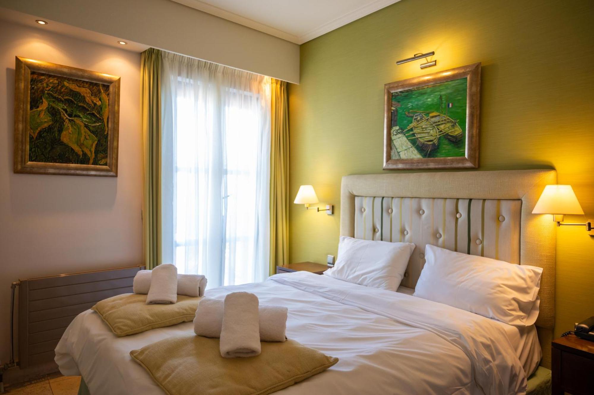 La Boheme Hotel Гитио Екстериор снимка