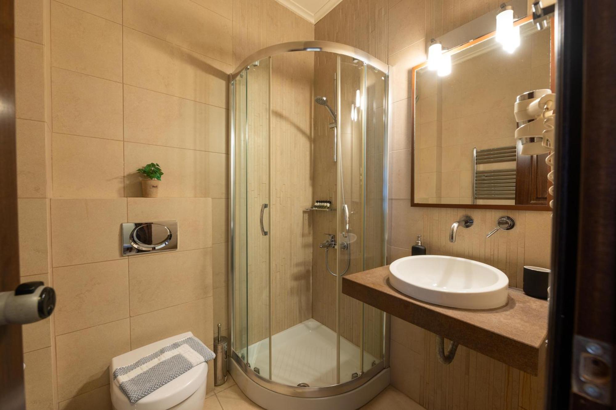 La Boheme Hotel Гитио Екстериор снимка